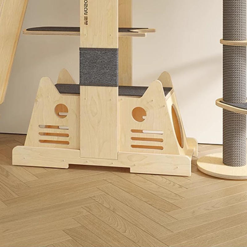 Kayu kayu pepejal menara pelbagai peringkat besar Bingkai Pohon Pokok Besar Kayu kayu pepejal menara pelbagai peringkat besar Bingkai Pohon Pokok Besar